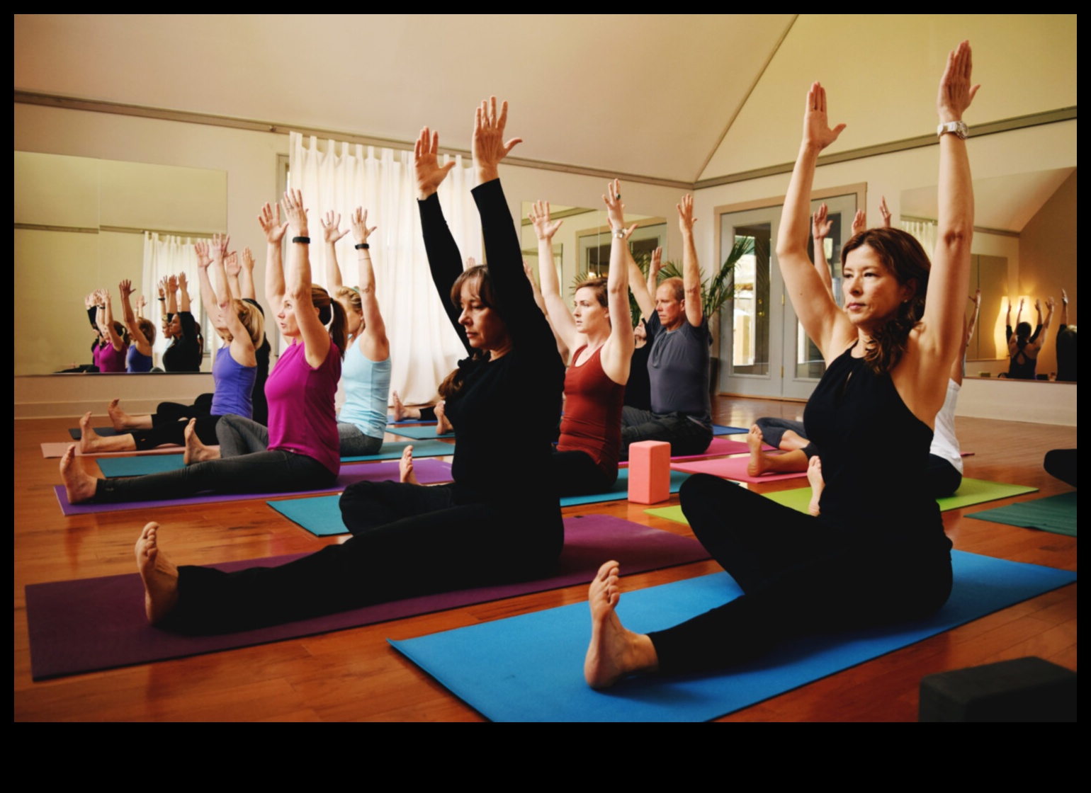 دمج المرونة: نهج متوازن للتمدد للحصول على جسم متناغم 4 اندماج المرونة: مزج أنماط التمدد للحصول على جسم متناغم