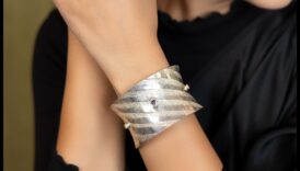 أطلق سراحه لسحر تجعيد معصمك بأرقى أنواع الأساور 4 إطلاق العنان للسحر: لف معصمك بأرقى أنماط الأساور