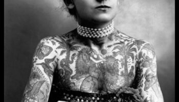 نهضة الوشم: استكشاف العالم الديناميكي للفن المحبر