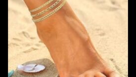 أناقة شاطئ البحر: زيّن كاحلك بالخلخال الشاطئي
