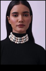 روابط لامعة: اربط أسلوبك مع بريق إبداعات القلادة لدينا