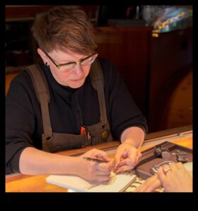 تجديد الصناعة: حلول إصلاح المجوهرات الموثوقة