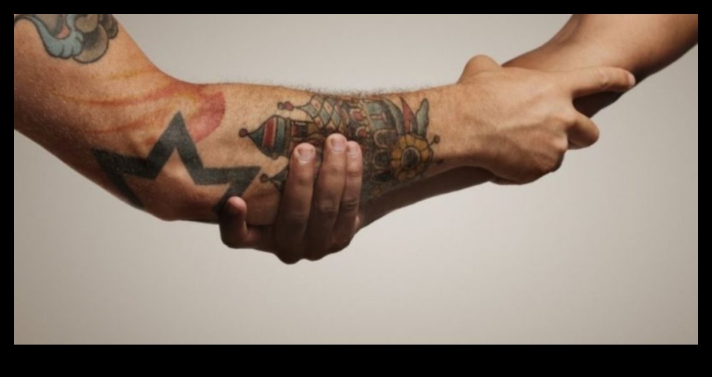 الإرث على الجلد: نظرة إلى تاريخ وتطور الوشم التقليدي 3 الإرث على الجلد: إعادة اكتشاف فن الوشم التقليدي